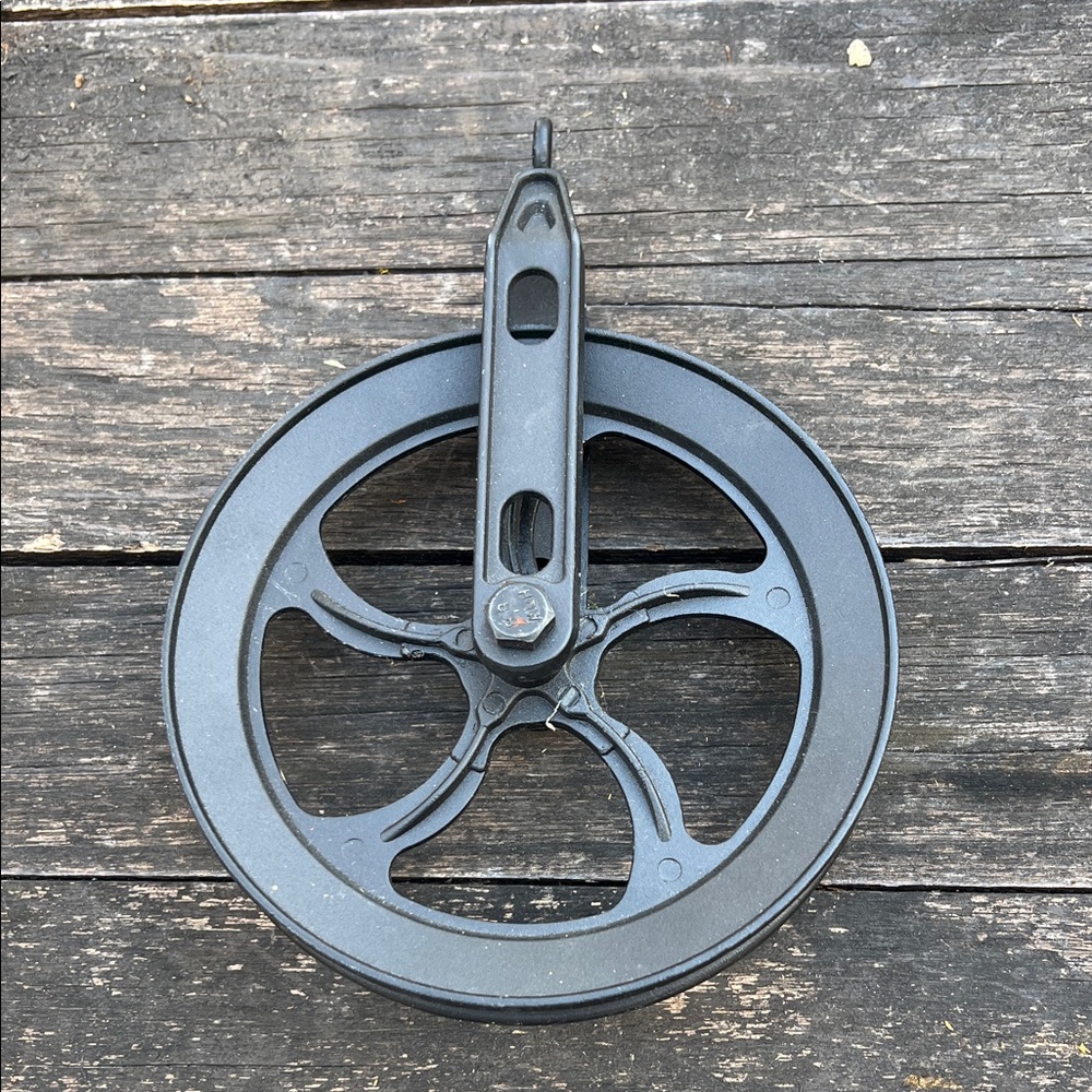Black pulley